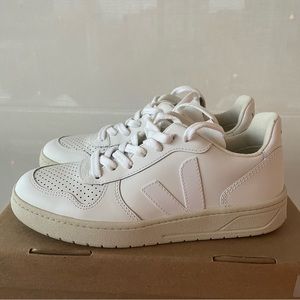 Brand new in box Veja V-10 white sneakers. Coveted style in size 37 (US 6-6.5)